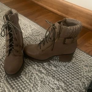 Adorable shoe booties